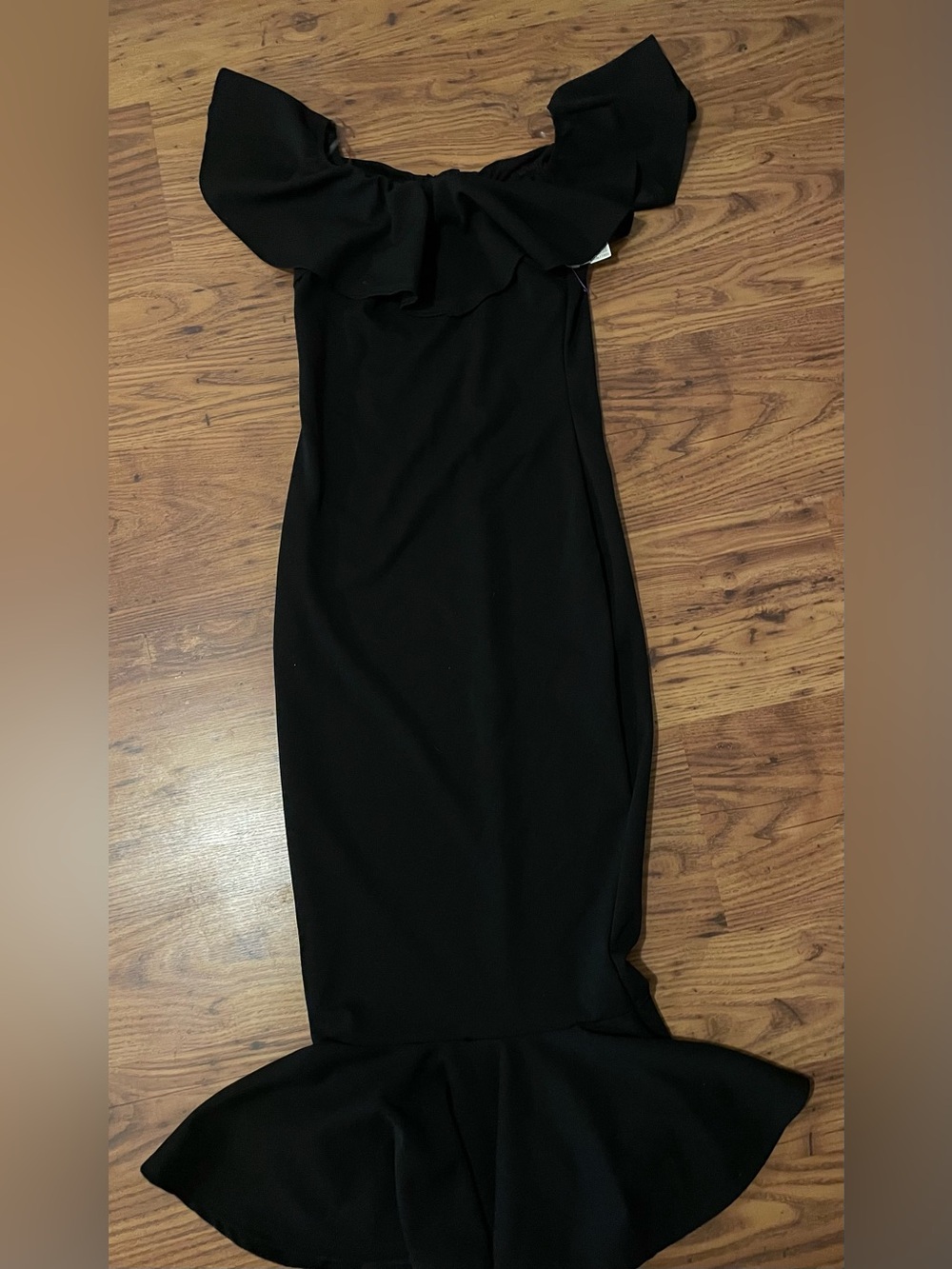 Black Off-Shoulder Ruffle Mermaid Dress